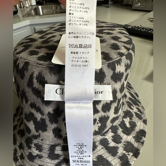 DIOR BUCKET HAT MIZZA REVERSIBLE HAT - Picture 12 of 13